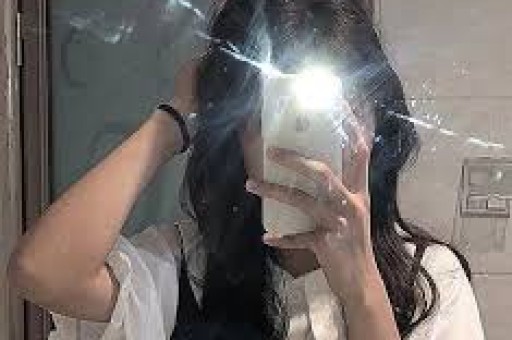 90后看老总：从劳模到靶心沉默的雷军和崩塌的人设